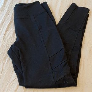 Mudd size medium black leggings.